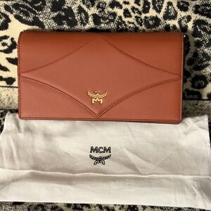 MCM Large Diamond Wallet-on-Chain in Spanish Calf Leather